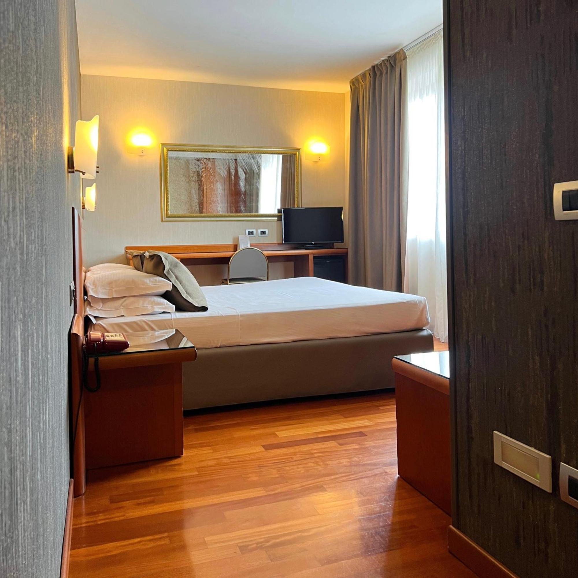 Hotel Palace Verona Ngoại thất bức ảnh